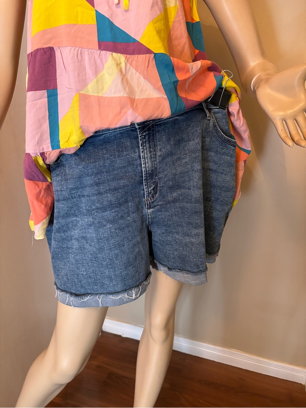 Reitmans Blue Denim Roll-Cuff Women’s Shorts